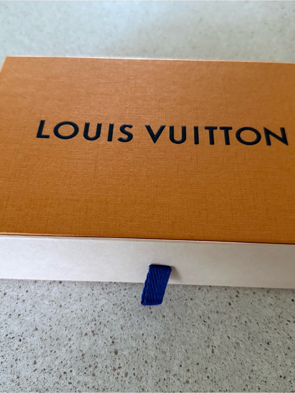 Louis Vuitton Coral Pink Monogram Notebook with Black Band - Picture 3 of 4